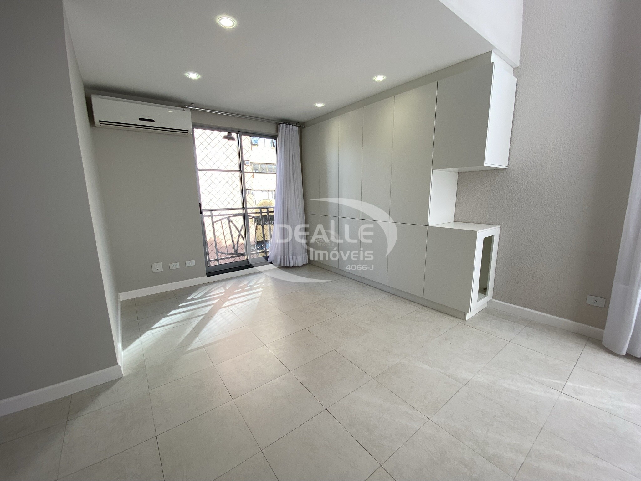 ED. GOTHAM LOFT