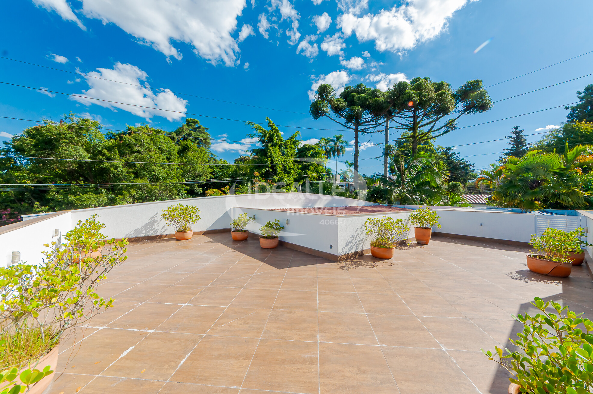 CASA COMERCIAL