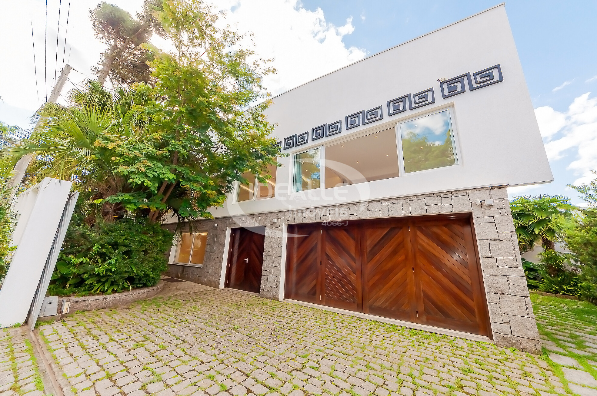 CASA COMERCIAL