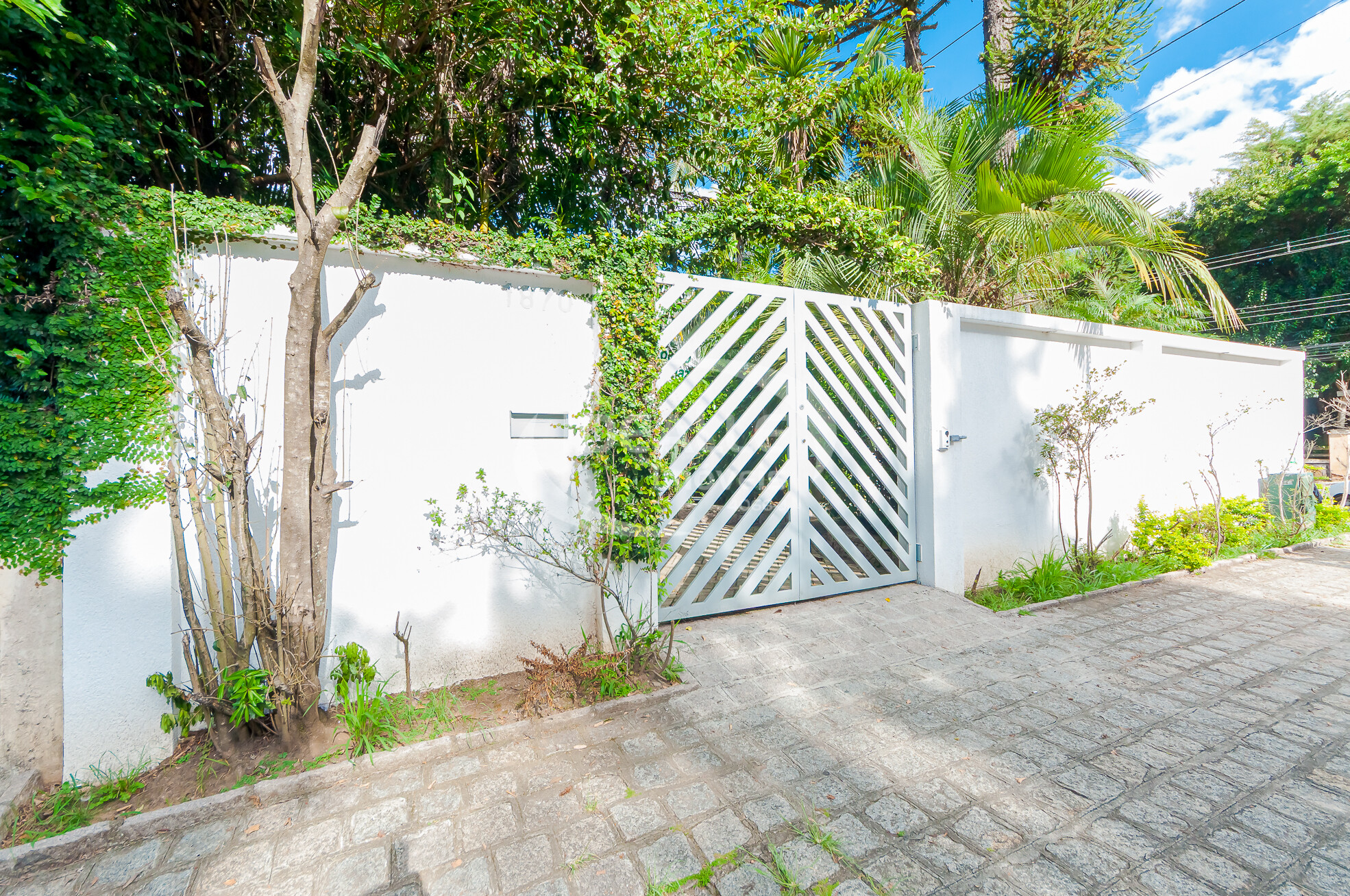 CASA COMERCIAL